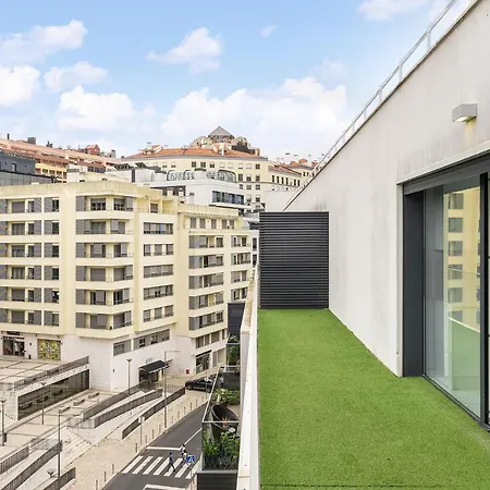Whome Urban Retreat W/Parking, Elevator & Ac By Benfica Stadium-3